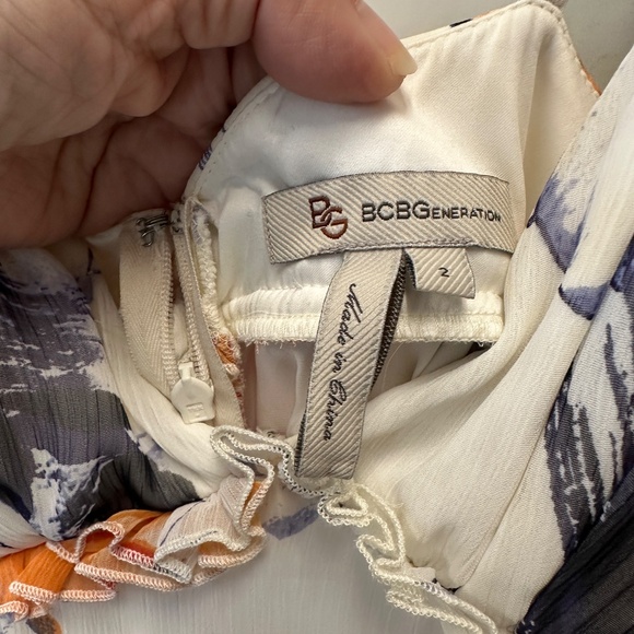 BCBGeneration Floral Maxi Summer Dress Size 2 White Orange - Picture 10 of 15